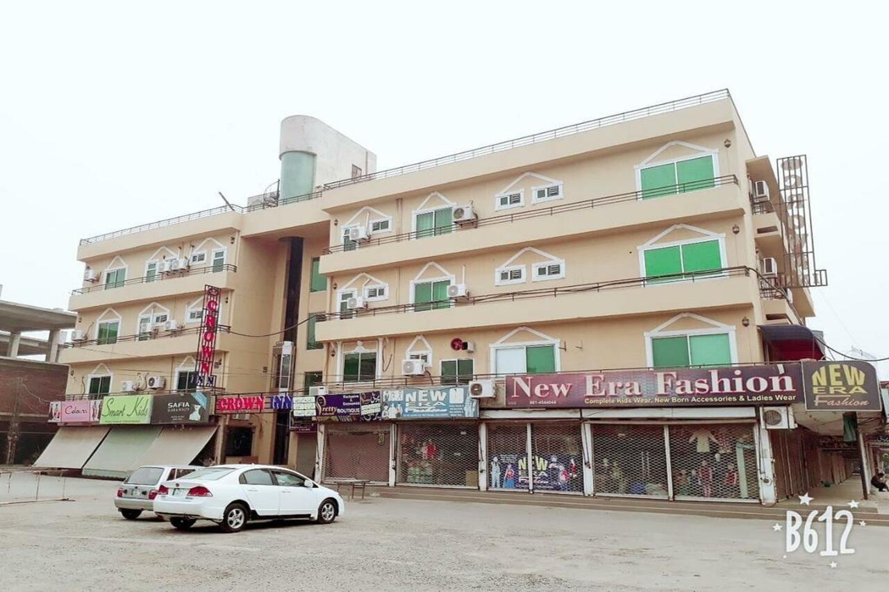 Hotel Crown Inn Multan Bagian luar foto